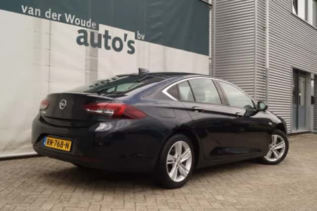 Opel Insignia (2018) thumbnail 4