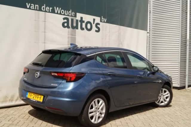 Opel Astra (2017) thumbnail 6