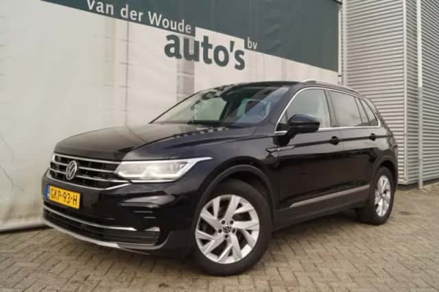 Volkswagen Tiguan (2021) thumbnail 2