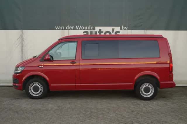 Volkswagen Transporter (2017) thumbnail 2