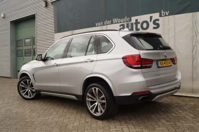 BMW X5 (2015) thumbnail 5