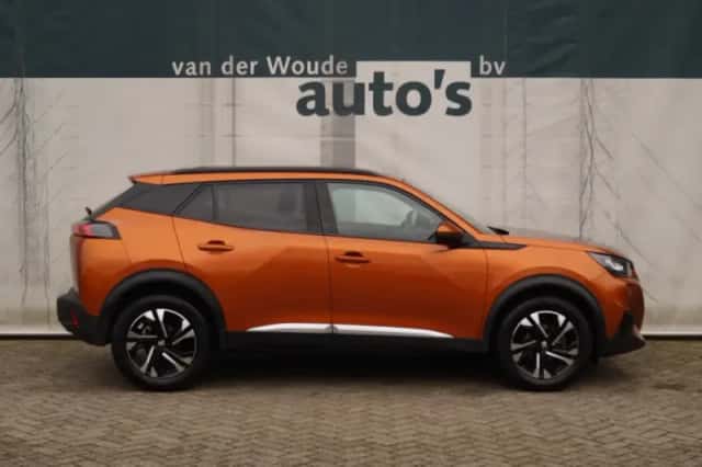Peugeot 2008 (2020) thumbnail 2