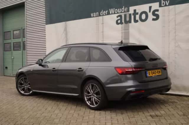 Audi A4 (2021) thumbnail 6