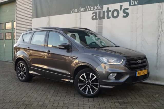 Ford Kuga (2018) thumbnail 4