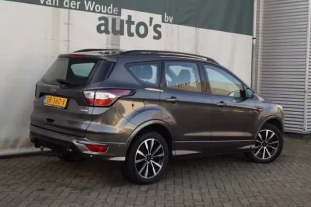 Ford Kuga (2018) thumbnail 5