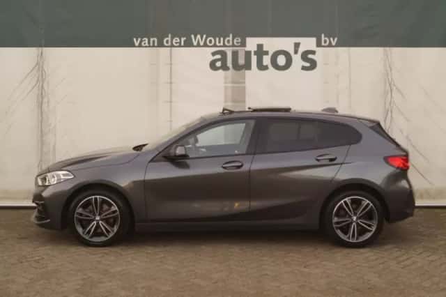 BMW 1-Serie (2021) thumbnail 1