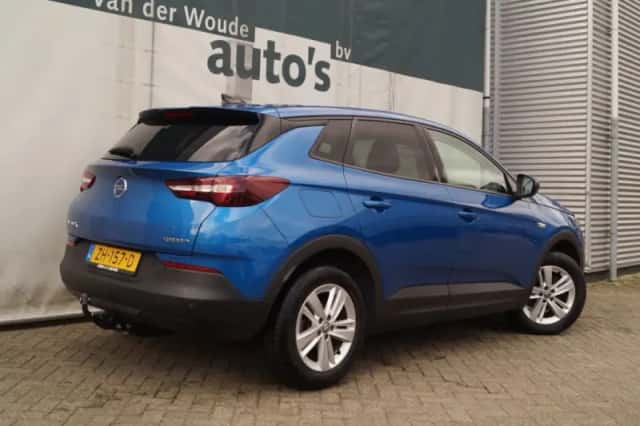 Opel Grandland (2019) thumbnail 4