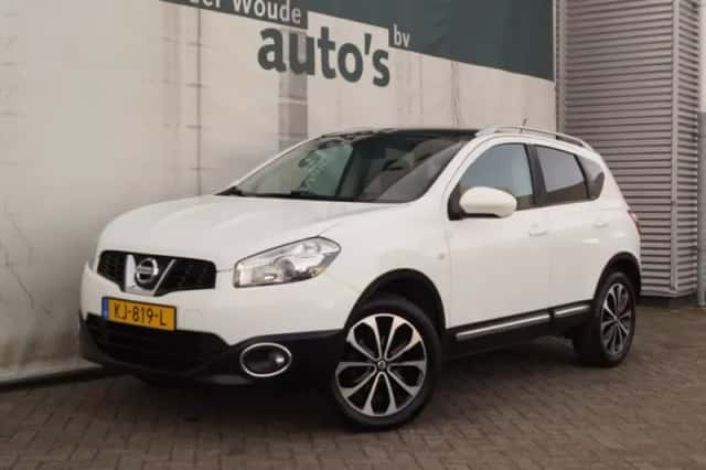 Nissan Qashqai (2010) thumbnail 3