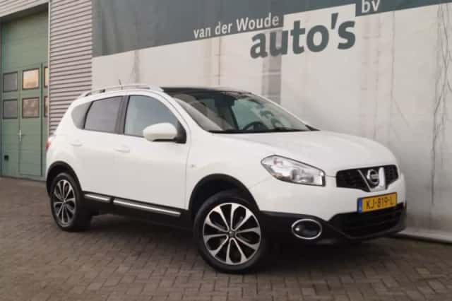 Nissan Qashqai (2010) thumbnail 4