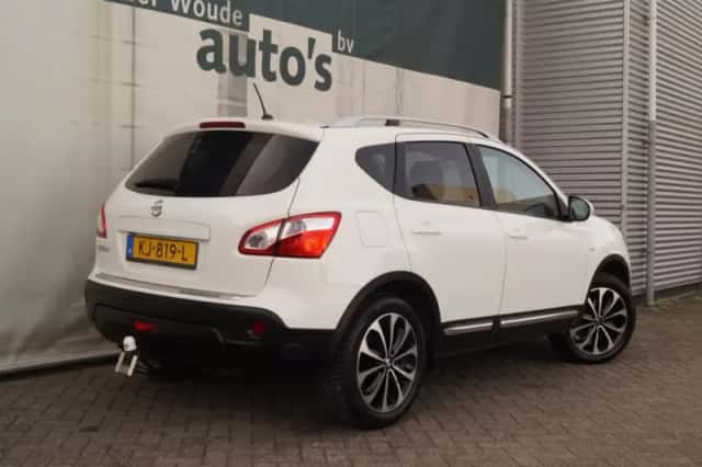 Nissan Qashqai (2010) thumbnail 6