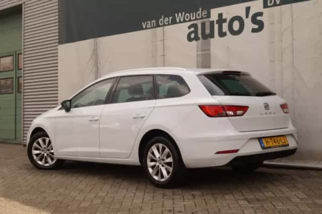 SEAT Leon (2019) thumbnail 5