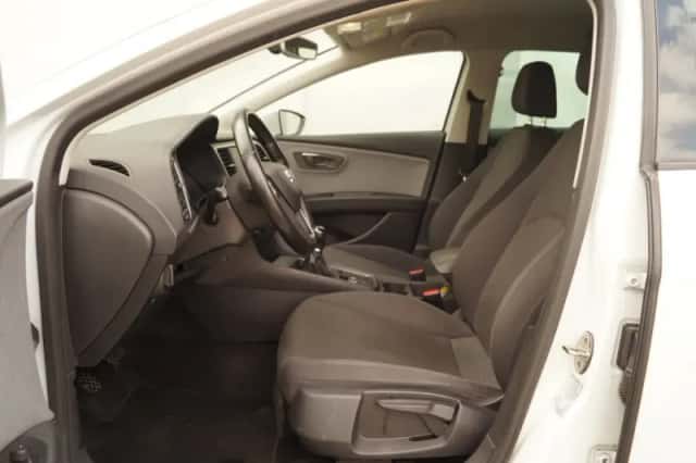 SEAT Leon (2019) thumbnail 6