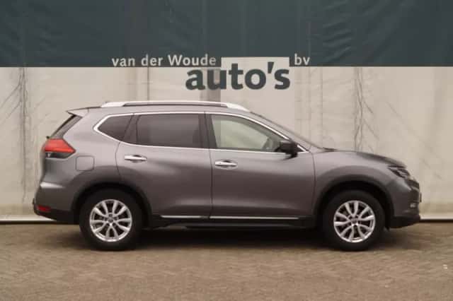 Nissan X-Trail (2020) thumbnail 2