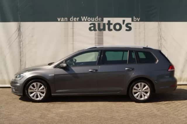 Volkswagen Golf (2019) thumbnail 1