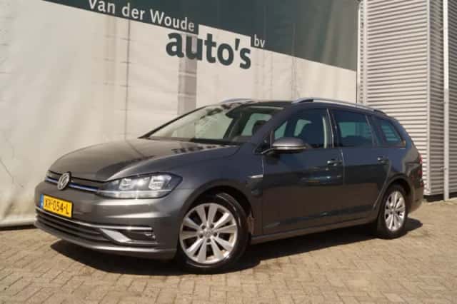 Volkswagen Golf (2019) thumbnail 2