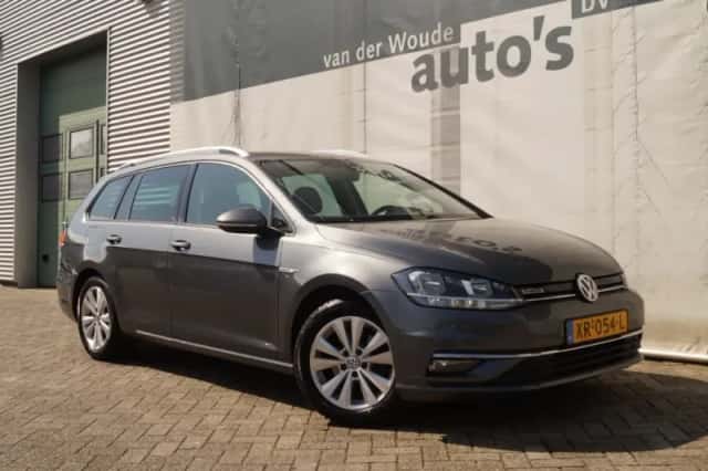 Volkswagen Golf (2019) thumbnail 3