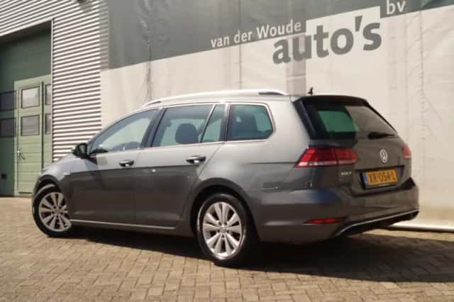 Volkswagen Golf (2019) thumbnail 5