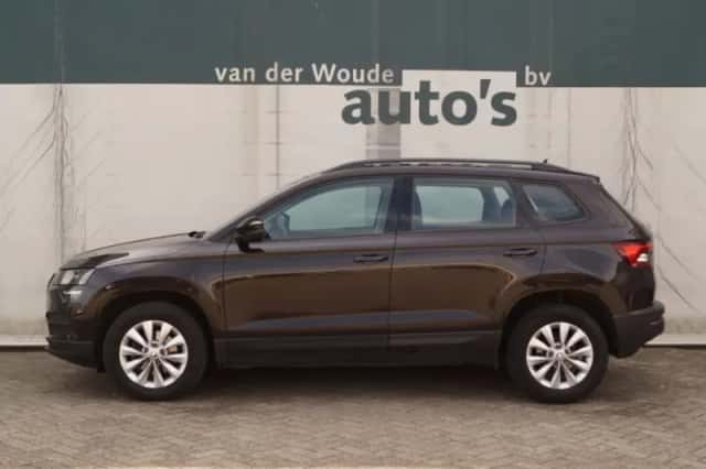 Škoda Karoq (2021) thumbnail 1