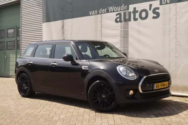 MINI Clubman (2019) thumbnail 3