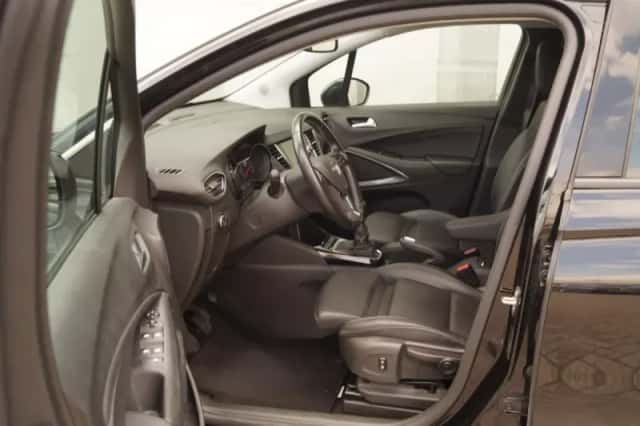 Opel Crossland (2022) thumbnail 6