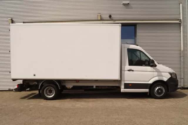 Volkswagen Crafter (2021) thumbnail 2