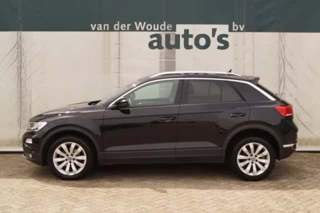 Volkswagen T-Roc (2021) thumbnail 1