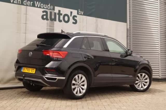 Volkswagen T-Roc (2021) thumbnail 5