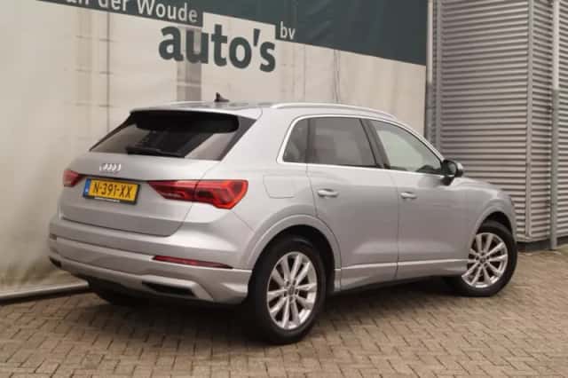 Audi Q3 (2019) thumbnail 5