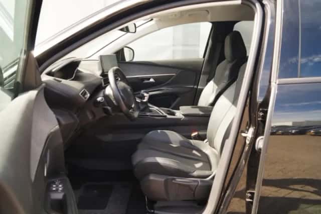 Peugeot 3008 (2021) thumbnail 6