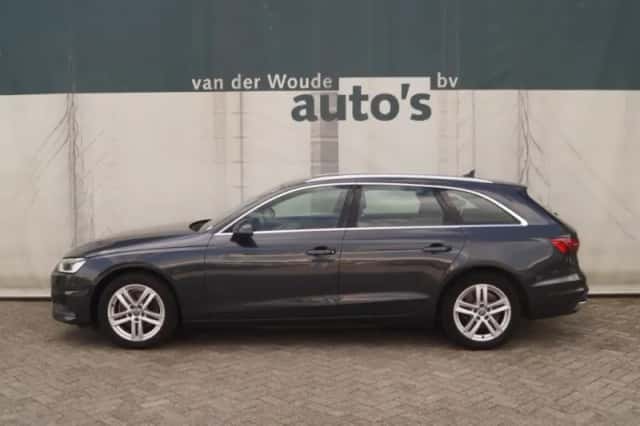 Audi A4 (2022) thumbnail 1