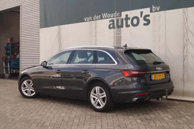 Audi A4 (2022) thumbnail 5