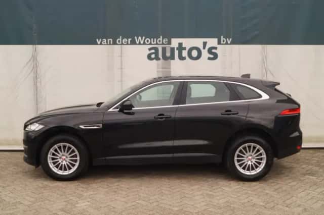 Jaguar F-Pace (2017) thumbnail 1