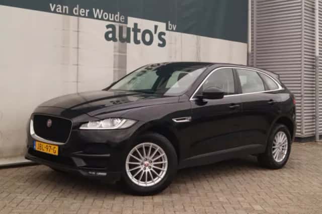 Jaguar F-Pace (2017) thumbnail 2
