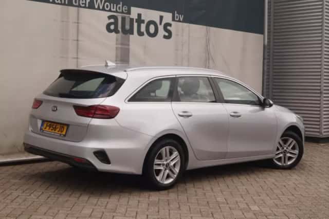 Kia Ceed (2020) thumbnail 4