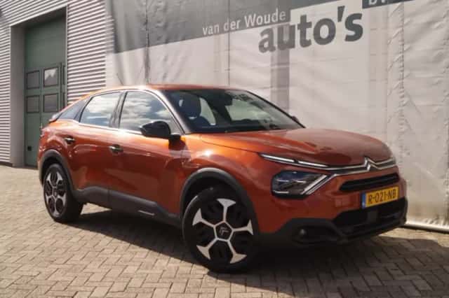 Citroën C4 (2022) thumbnail 3