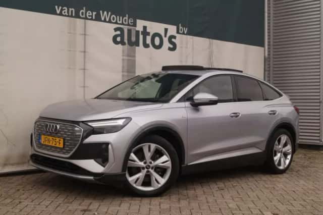 Audi Q4 e-tron (2022) thumbnail 2