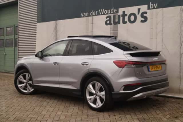 Audi Q4 e-tron (2022) thumbnail 6