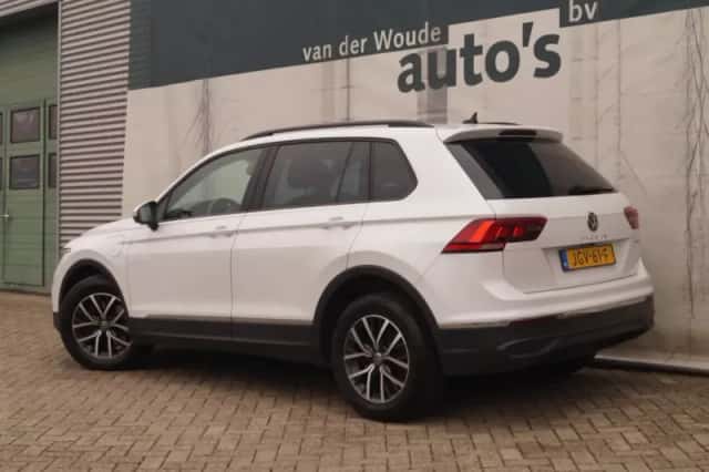 Volkswagen Tiguan (2021) thumbnail 6