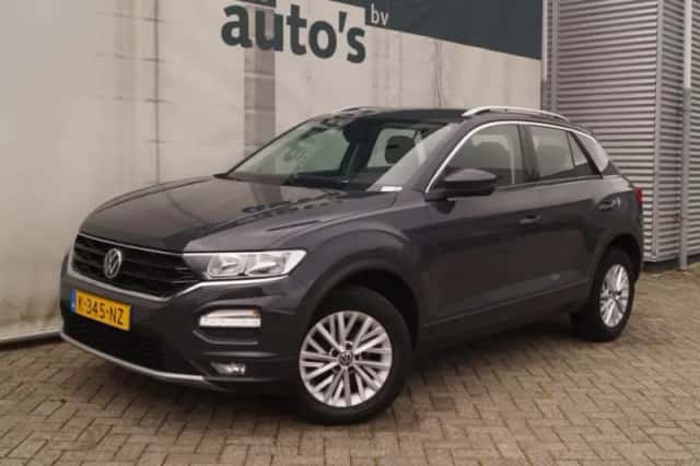Volkswagen T-Roc (2021) thumbnail 3