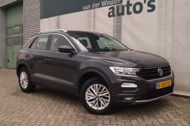 Volkswagen T-Roc (2021) thumbnail 4