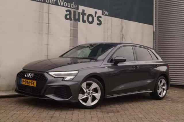 Audi A3 (2022) thumbnail 2