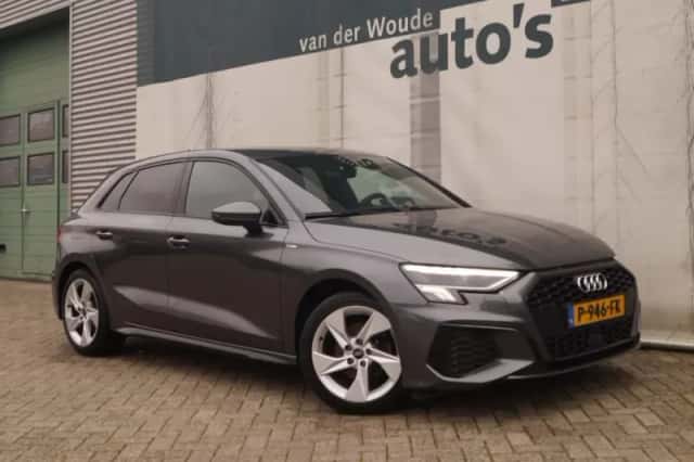 Audi A3 (2022) thumbnail 3