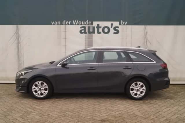 Kia Ceed (2022) thumbnail 1