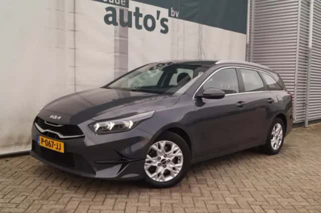 Kia Ceed (2022) thumbnail 3