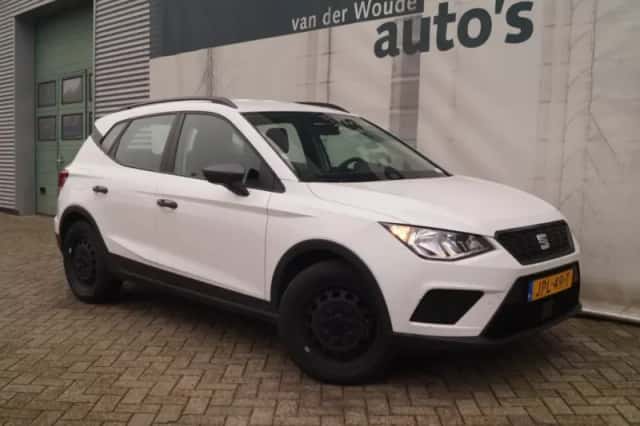 SEAT Arona (2021) thumbnail 4