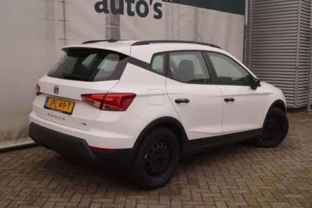 SEAT Arona (2021) thumbnail 5