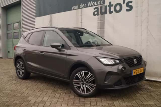 SEAT Arona (2022) thumbnail 4
