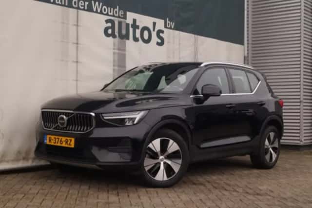 Volvo XC40 (2022) thumbnail 4