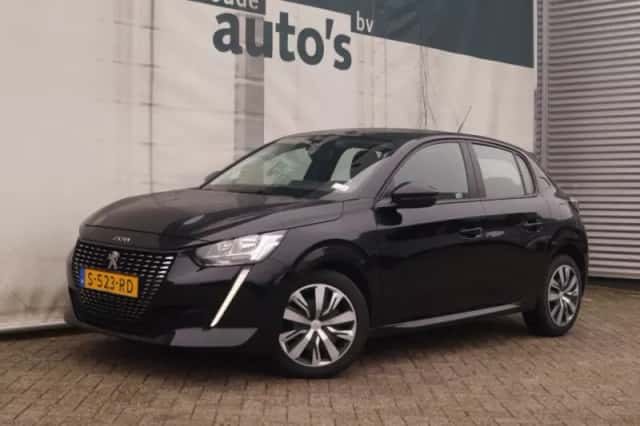 Peugeot 208 (2023) thumbnail 3
