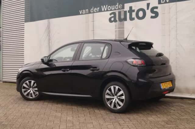 Peugeot 208 (2023) thumbnail 5